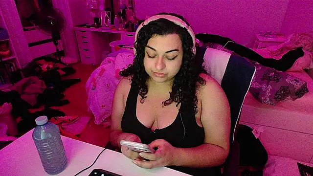 Snapshot of chericheesecake chatting on 10-25-25, 03:28 chericheesecake online show from 10-25-25, 03:28