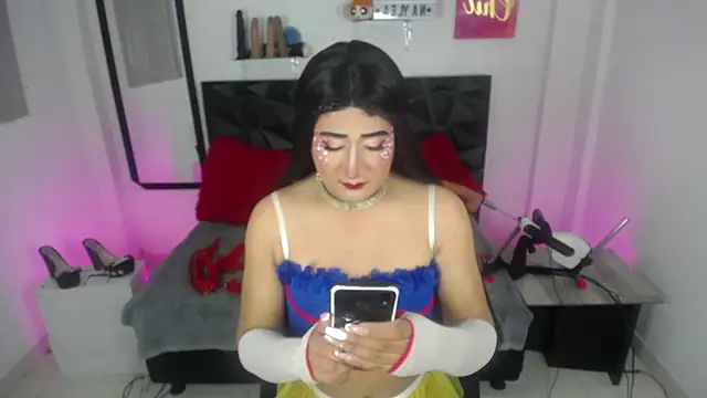 Snapshot of Athenea__Rouse chatting on 10-31-25, 02:08 Athenea  Rouse online show from 10-31-25, 02:08