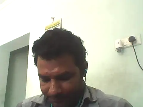 Snapshot of Hot_more chatting on 10-10-25, 06:36 Hot more online show from 10-10-25, 06:36