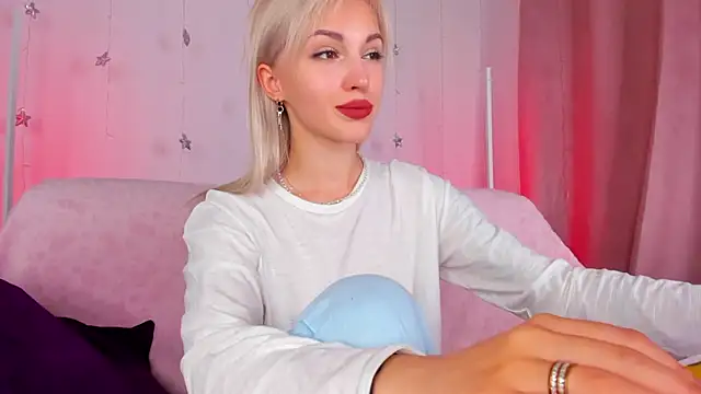 LisaFoxyMe online show from 07-11-26, 01:39