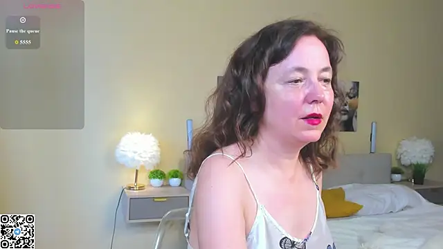 Snapshot of Kira_Adler chatting on 06-07-26, 01:00 Kira Adler online show from 06-07-26, 01:00