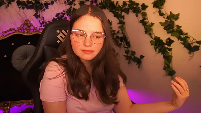 SophieDreamss online show from 10-22-25, 01:43