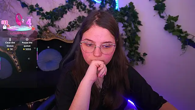 SophieDreamss online show from 11-18-25, 02:53