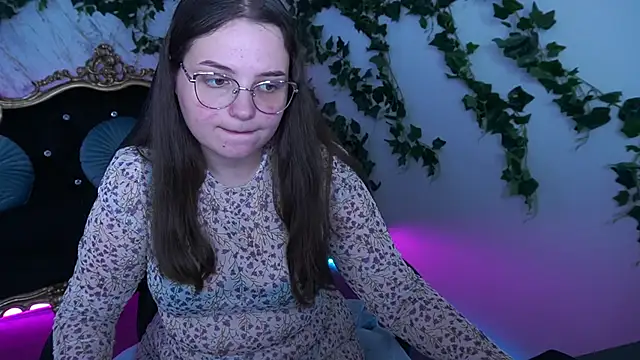 SophieDreamss online show from 10-08-25, 01:45