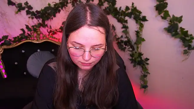 SophieDreamss online show from 10-28-25, 02:38