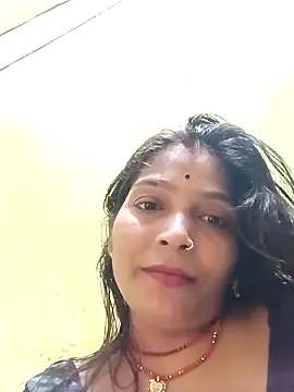 Snapshot of Samiya-143 chatting on 09-22-25, 05:57 Samiya-143 online show from 09-22-25, 05:57