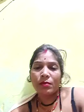Snapshot of Samiya-143 chatting on 10-01-25, 02:43 Samiya-143 online show from 10-01-25, 02:43