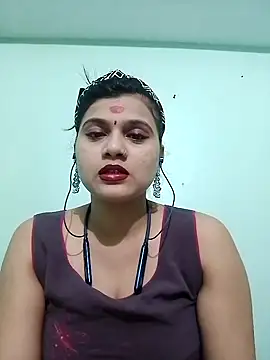 Snapshot of Kavya-Tiwari chatting on 10-05-25, 06:42 Kavya-Tiwari online show from 10-05-25, 06:42