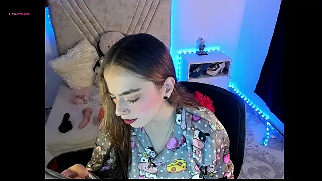 Snapshot of Mia_Victoria22 chatting on 05-02-26, 03:01 Mia Victoria22 online show from 05-02-26, 03:01