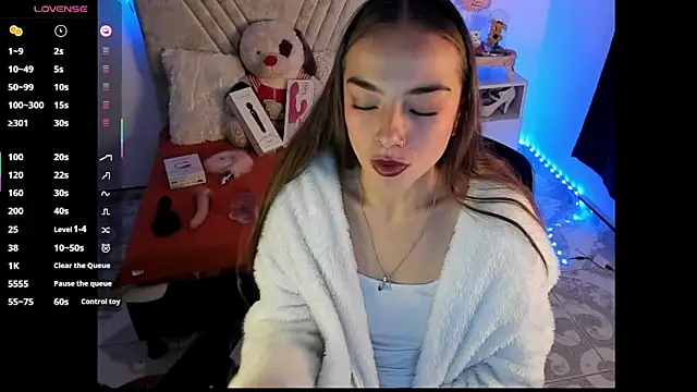 Mia Victoria22 online show from 07-18-26, 04:43
