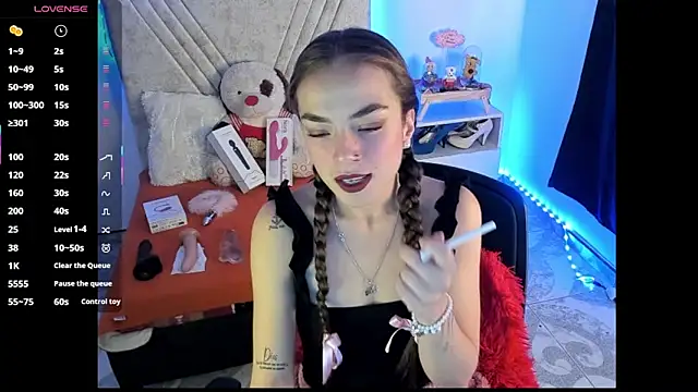 Mia Victoria22 online show from 07-15-26, 06:04