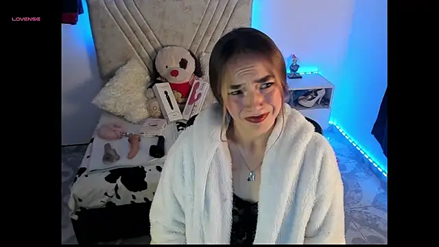 Mia Victoria22 online show from 04-21-26, 02:51