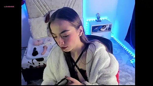 Mia Victoria22 online show from 04-24-26, 03:41