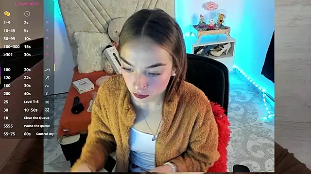 Mia Victoria22 online show from 07-15-26, 01:45