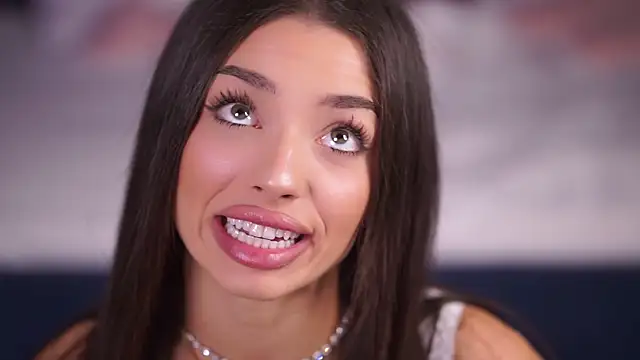 LalaRoze online show from 11-16-25, 08:02