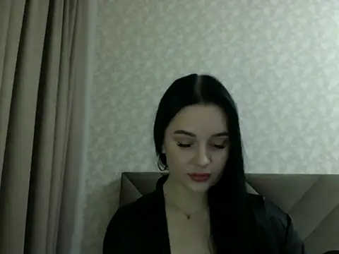 Lulii24 online show from 10-24-25, 05:23