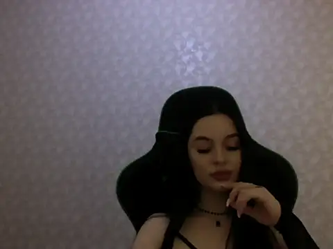Snapshot of Lulii24 chatting on 05-13-26, 12:17 Lulii24 online show from 05-13-26, 12:17