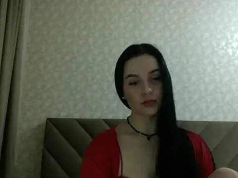 Lulii24 online show from 11-18-25, 11:26