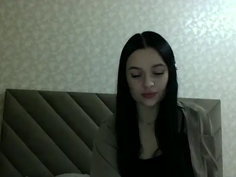 Snapshot of Lulii24 chatting on 10-14-25, 10:53 Lulii24 online show from 10-14-25, 10:53