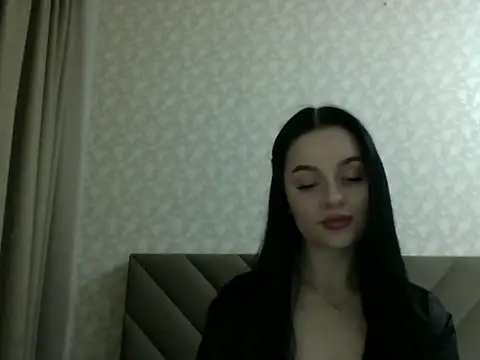 Snapshot of Lulii24 chatting on 10-23-25, 12:42 Lulii24 online show from 10-23-25, 12:42