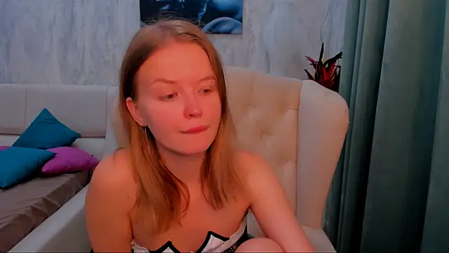 LaurennHill online show from 09-22-25, 12:16