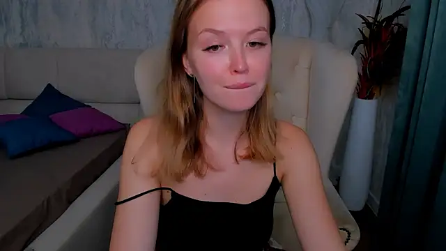 LaurennHill online show from 09-26-25, 12:28