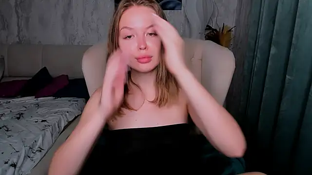 LaurennHill online show from 10-20-25, 12:13