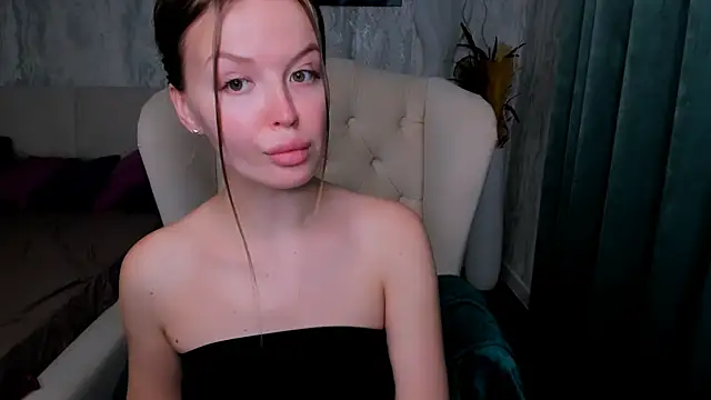 LaurennHill online show from 10-13-25, 12:23