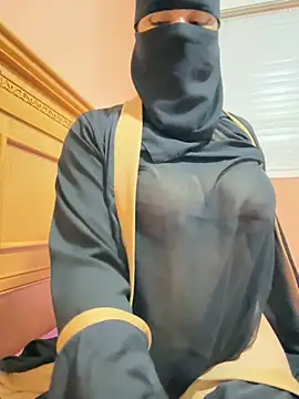 Snapshot of _Laiali_ chatting on 09-14-25, 12:27 Laiali online show from 09-14-25, 12:27