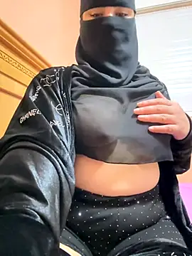 Snapshot of _Laiali_ chatting on 10-01-25, 11:47 Laiali online show from 10-01-25, 11:47