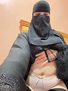  Laiali  online show from 02-15-26, 01:43