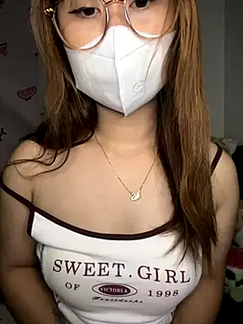 Meowyeuk6 online show from 10-13-25, 07:37