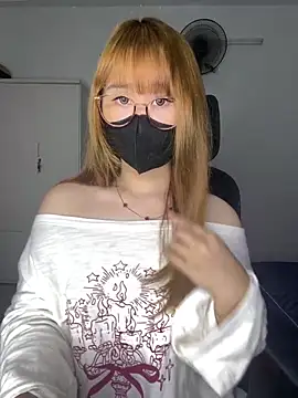 Meowyeuk6 online show from 03-16-26, 05:04