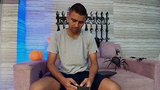 Snapshot of magnus_serket chatting on 10-22-25, 11:42 magnus serket online show from 10-22-25, 11:42