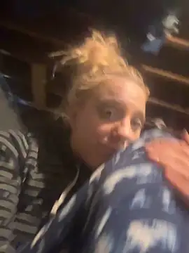 flavi1996 online show from 12-04-25, 05:23