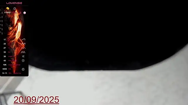 Snapshot of Ashly_Sents chatting on 09-20-25, 01:27 Ashly Sents online show from 09-20-25, 01:27