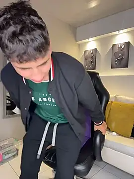 AdrianRinaldi online show from 04-14-26, 08:03