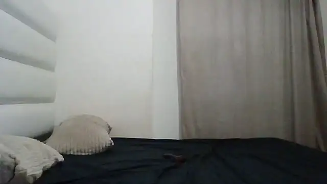 Snapshot of SexyNonnyy chatting on 11-05-25, 01:09 SexyNonnyy online show from 11-05-25, 01:09