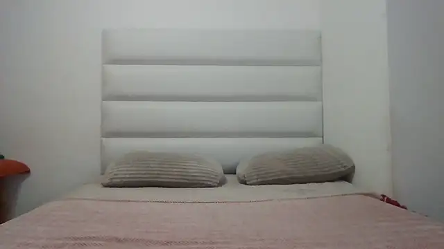 Snapshot of SexyNonnyy chatting on 04-28-26, 03:11 SexyNonnyy online show from 04-28-26, 03:11