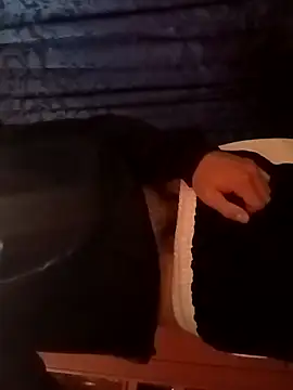 santiidamm online show from 12-18-25, 04:06