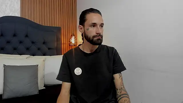 Hisoka 011 online show from 04-10-26, 07:43