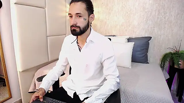 Hisoka 011 online show from 02-16-26, 07:34