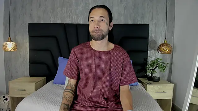 Hisoka 011 online show from 10-27-25, 07:37