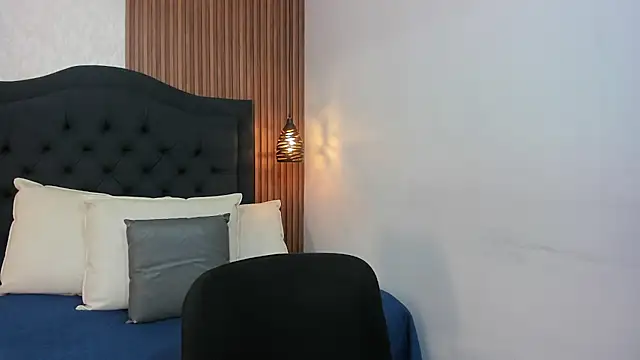 Hisoka 011 online show from 04-13-26, 07:18