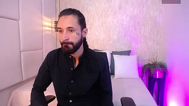 Hisoka 011 online show from 02-25-26, 07:47