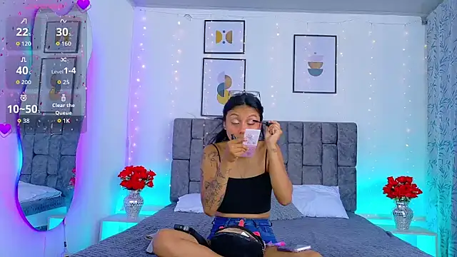 Snapshot of Soffia_Konig_ chatting on 05-23-26, 12:26 Soffia Konig online show from 05-23-26, 12:26