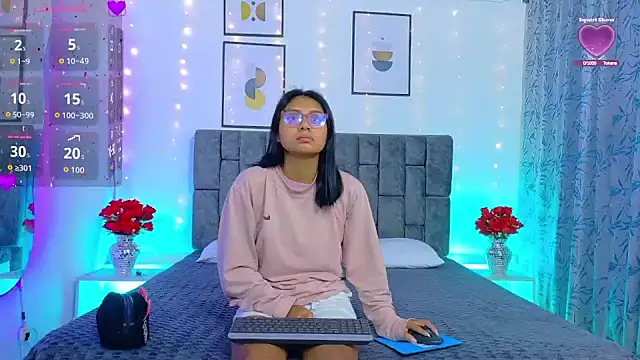 Snapshot of Soffia_Konig_ chatting on 07-18-26, 12:25 Soffia Konig online show from 07-18-26, 12:25