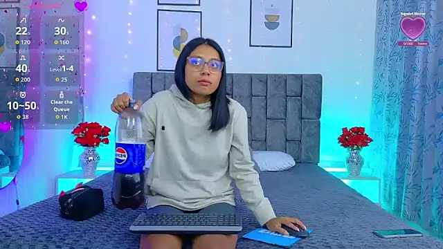 Snapshot of Soffia_Konig_ chatting on 07-25-26, 12:22 Soffia Konig online show from 07-25-26, 12:22