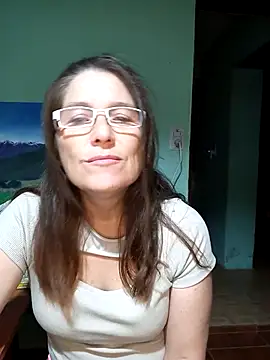 Snapshot of Merida2276 chatting on 10-18-25, 11:07 Merida2276 online show from 10-18-25, 11:07