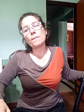 Snapshot of Merida2276 chatting on 09-29-25, 03:17 Merida2276 online show from 09-29-25, 03:17